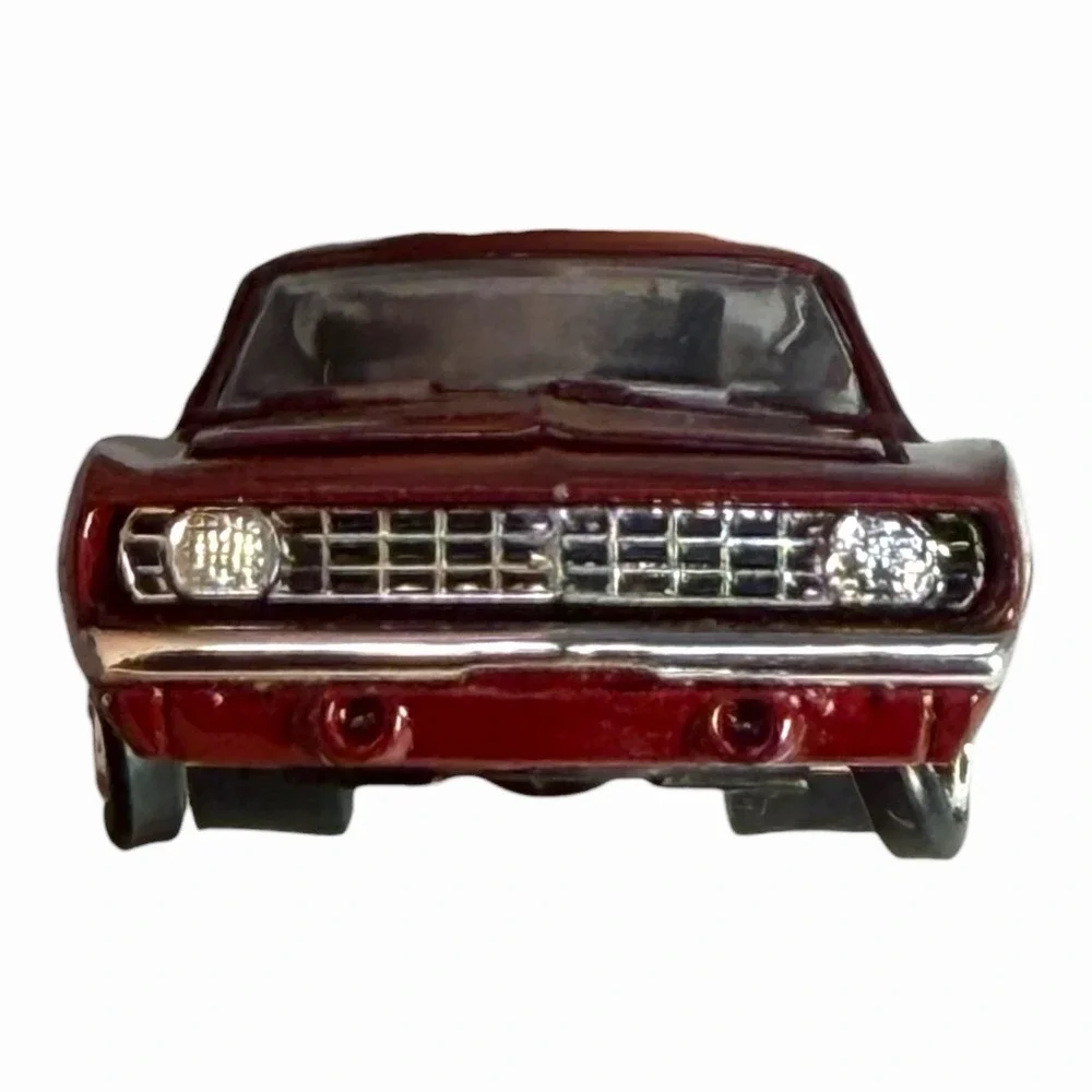 1969 Chevy V-8 Camaro SS 350 Collectible‎ 1/64 Scale Diecast Diorama Model